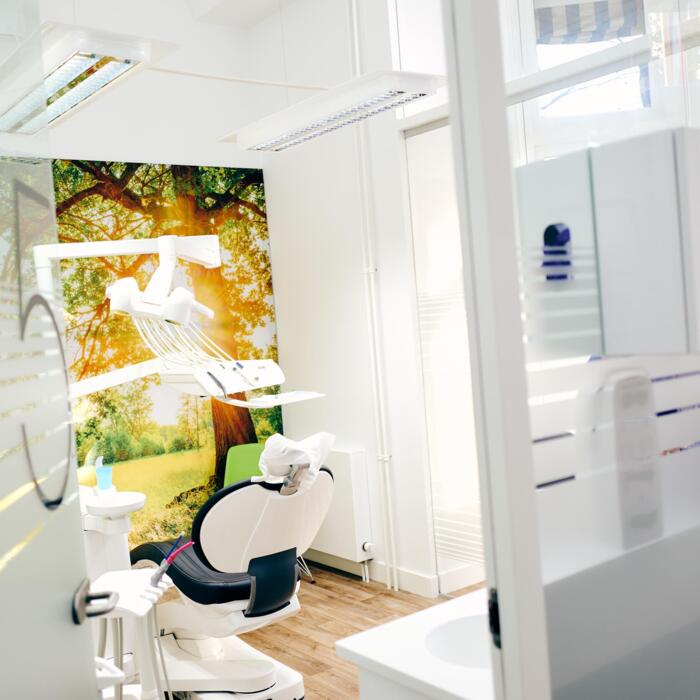 Treatment room for dental check-up at Dental Care Utrecht